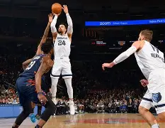 湖人NBA战胜孟菲斯灰熊詹姆斯关键突破